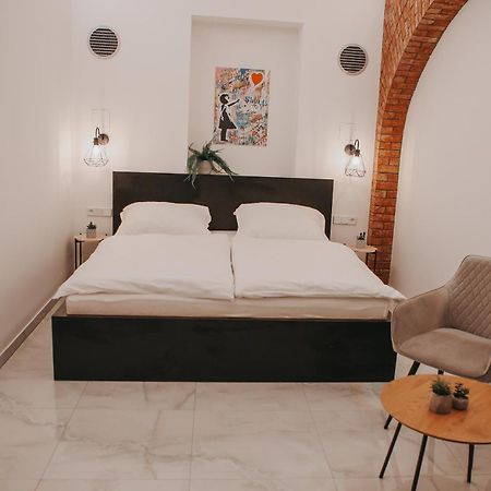 Zizkoff Apartments Praag Buitenkant foto